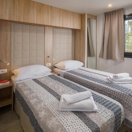 Premium Camping Homes Santa Marina, Lanterna Tar-Vabriga Екстериор снимка