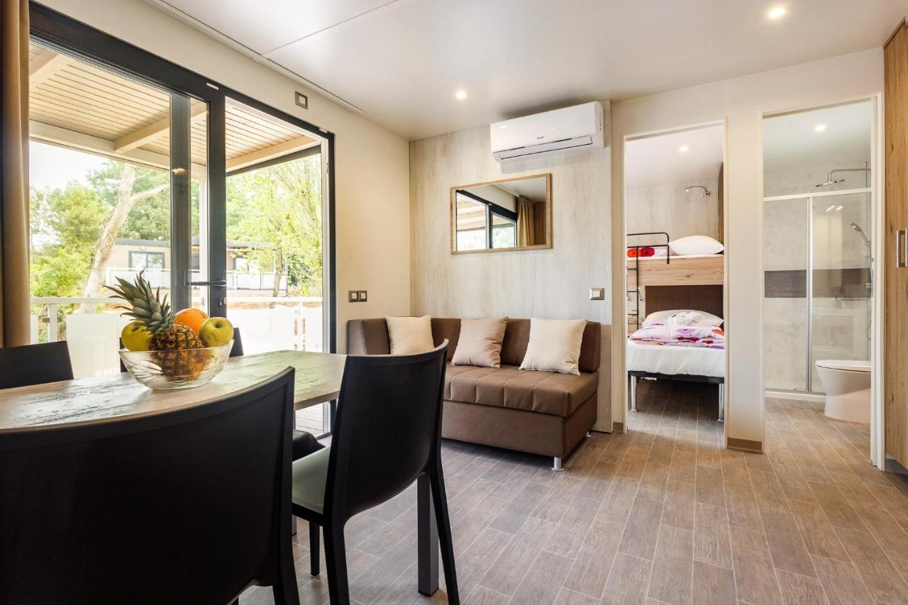 Premium Camping Homes Santa Marina, Lanterna Tar-Vabriga Екстериор снимка
