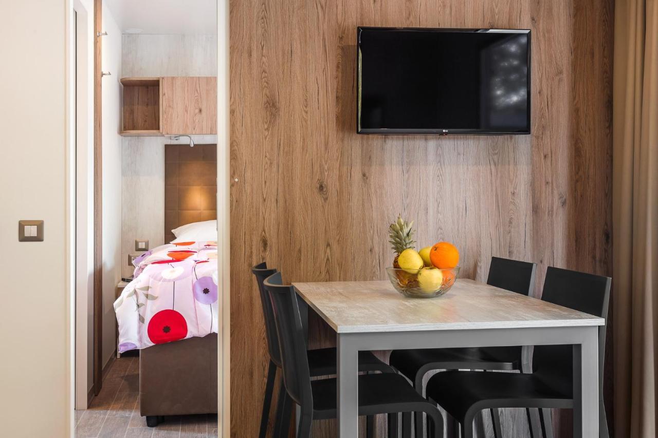 Premium Camping Homes Santa Marina, Lanterna Tar-Vabriga Екстериор снимка